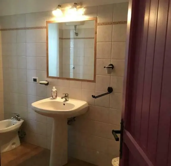 コンフォートトリプルルーム, Agriturismo Renaccio