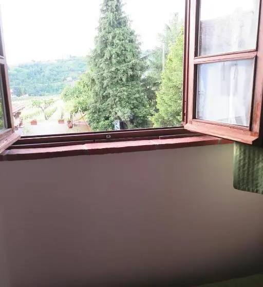 庭の見えるスタンダードトリプルルーム, Agriturismo Rupestr