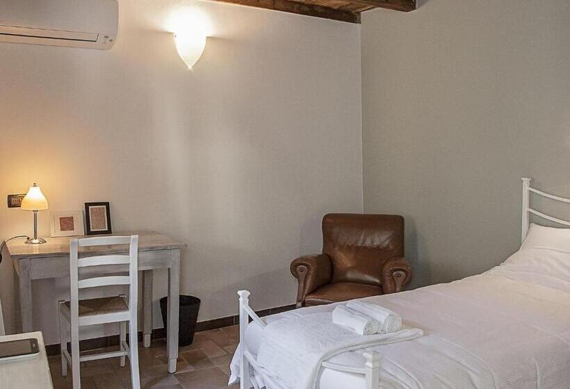 اتاق استاندارد یک نفره, Antica Corte