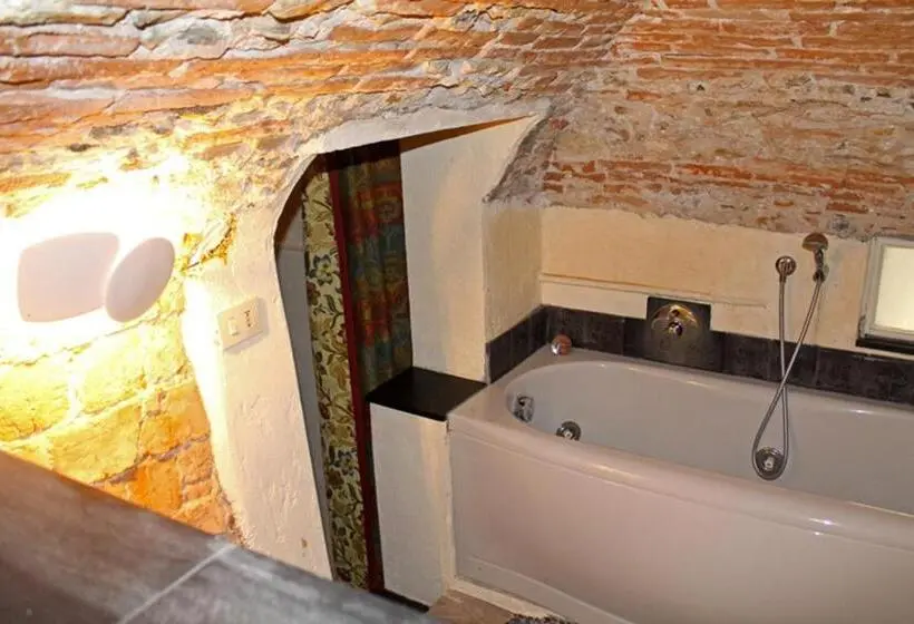 Deluxe-huone, Torre Cepollini