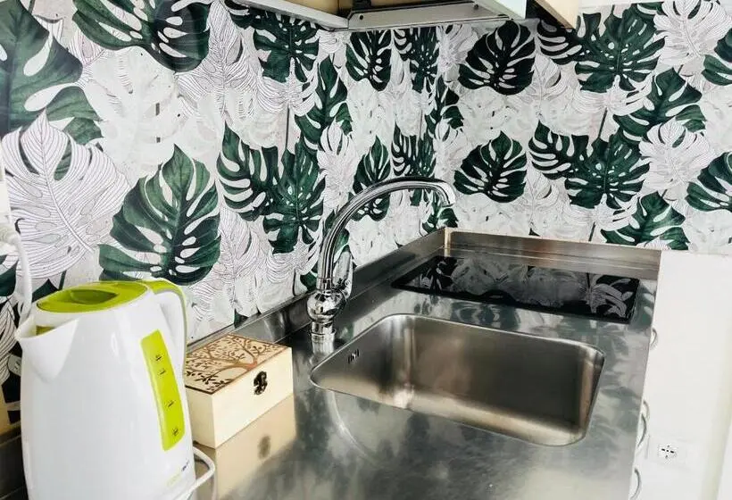 استودیوی استاندارد با چشمانداز دریا, Residence Frontemare