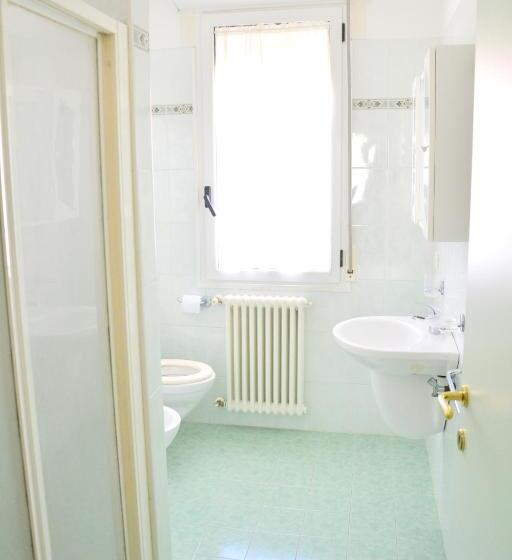 آپارتمان 2 خوابه با چشمانداز دریا, Residence Frontemare