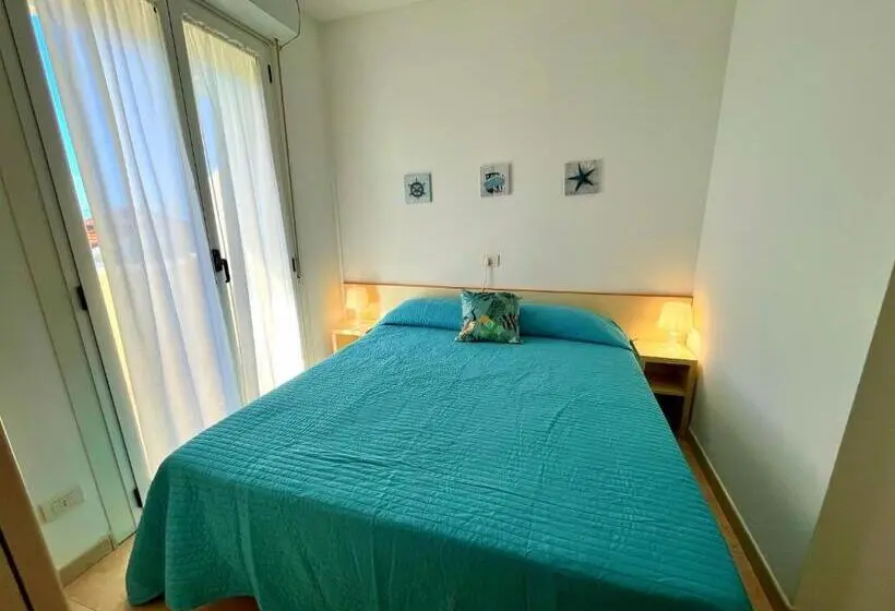 آپارتمان 2 خوابه با چشمانداز دریا, Residence Frontemare
