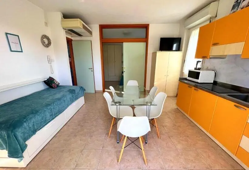 آپارتمان 2 خوابه با چشمانداز دریا, Residence Frontemare