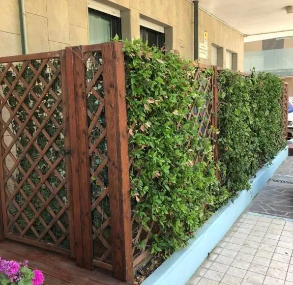 آپارتمان 1 خوابه همکف, Residence Frontemare