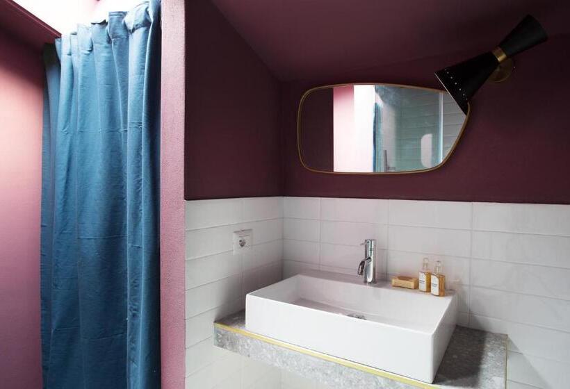 جناح جونيور مزوَّد بتراس, Domus Plinii 1792 Suites