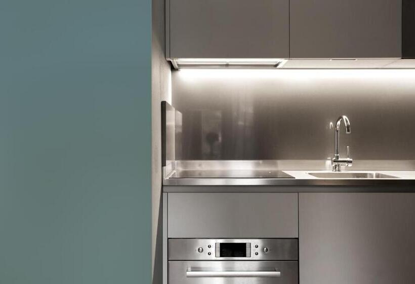 جناح جونيور مطل على الحديقة, Domus Plinii 1792 Suites