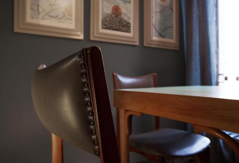 جناح جونيور مطل على الحديقة, Domus Plinii 1792 Suites