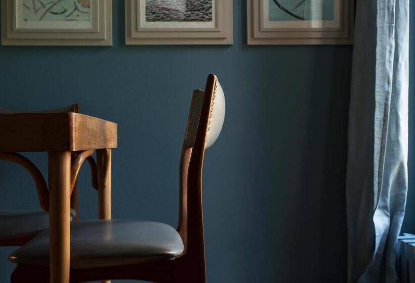 جناح جونيور مطل على الحديقة, Domus Plinii 1792 Suites