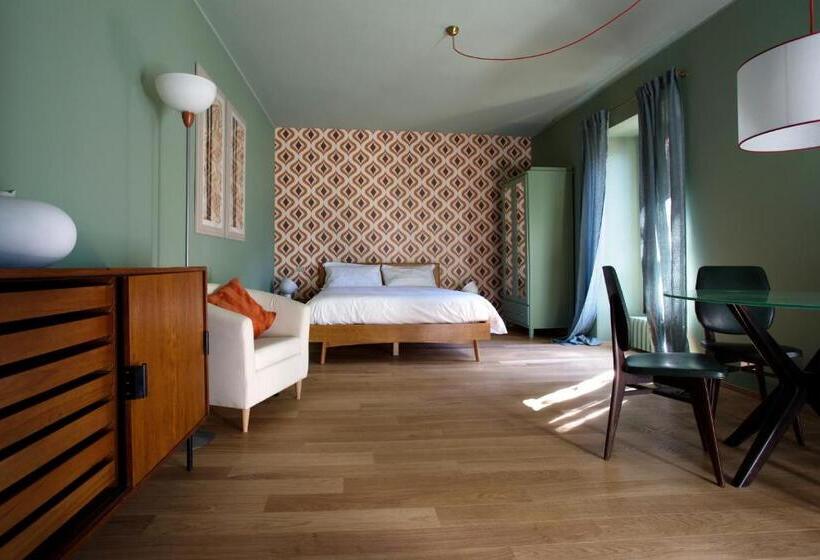 جناح جونيور ذات إطلالة, Domus Plinii 1792 Suites