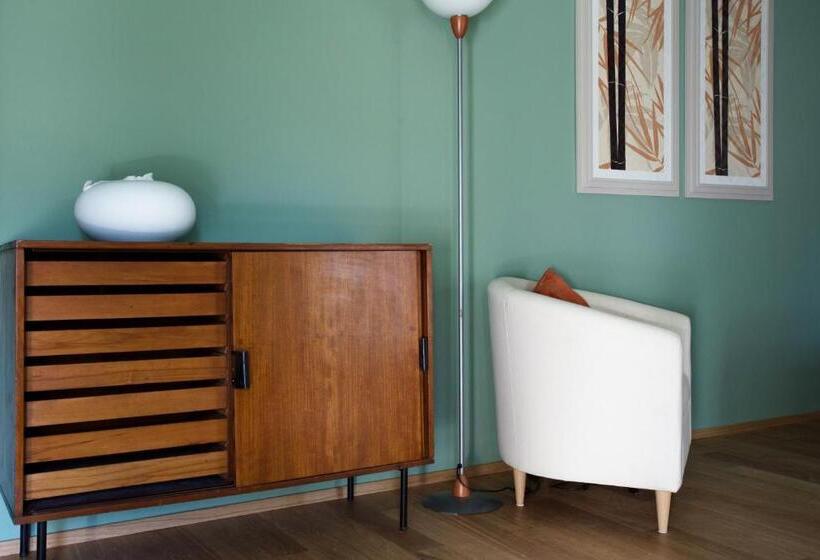 جناح جونيور ذات إطلالة, Domus Plinii 1792 Suites