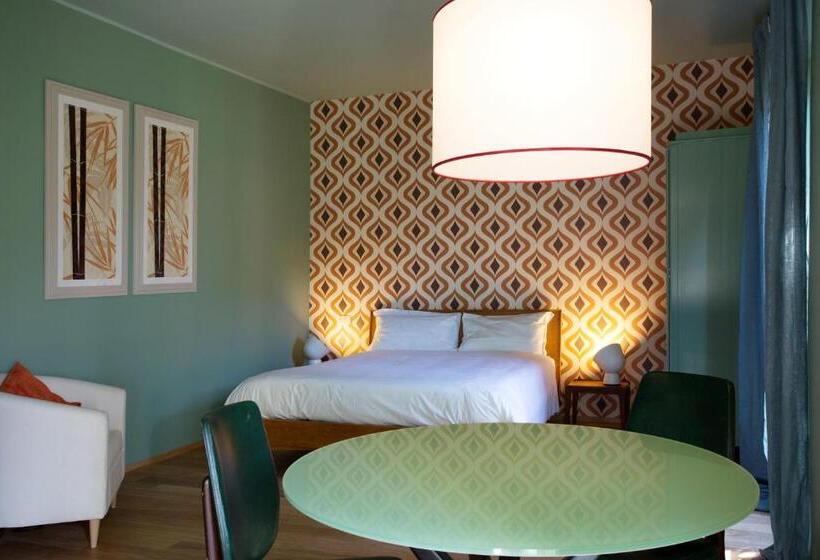 جناح جونيور ذات إطلالة, Domus Plinii 1792 Suites