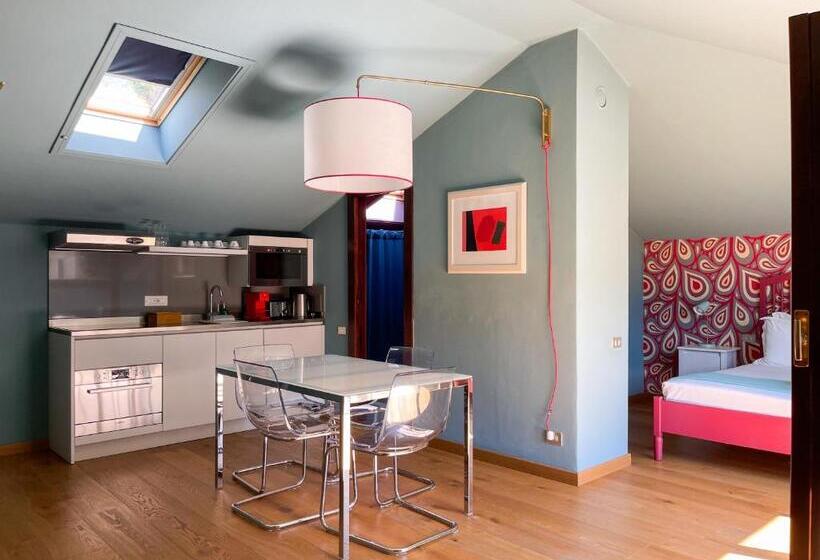 جناح جونيور مزوَّد بتراس, Domus Plinii 1792 Suites