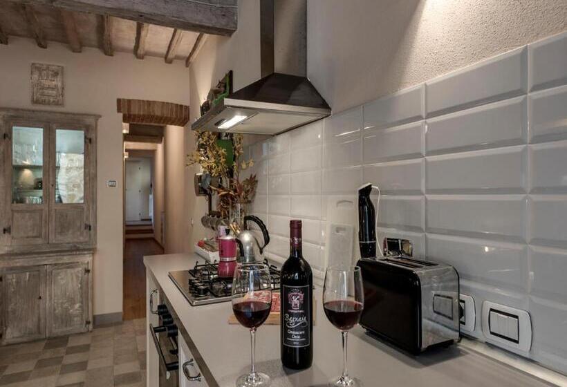 شقة غرفتين, Apartment La Scala 1572