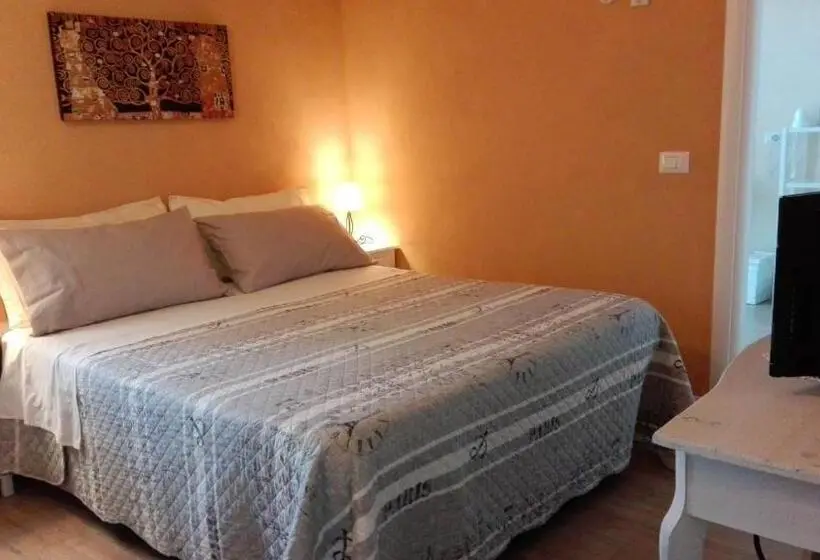 スタンダードルーム, Il Cortile Friendly House