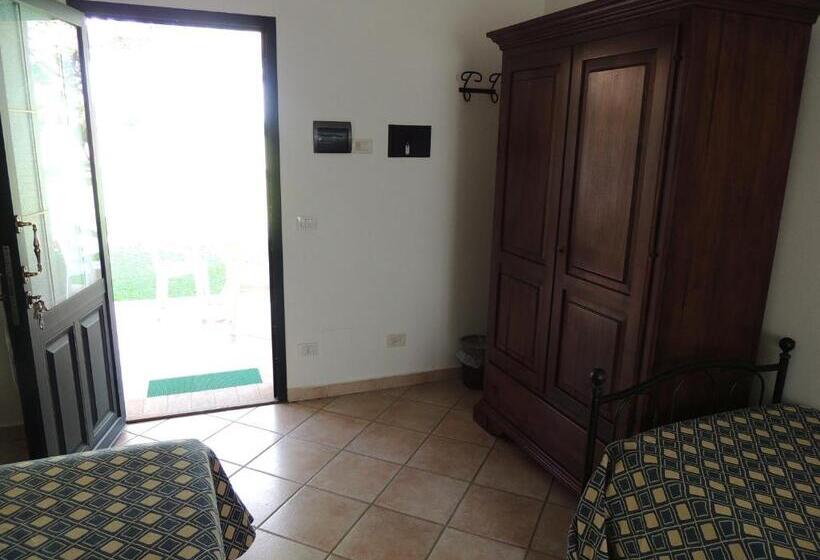 Номер Стандарт Трехместный, Agriturismo Valle Martina