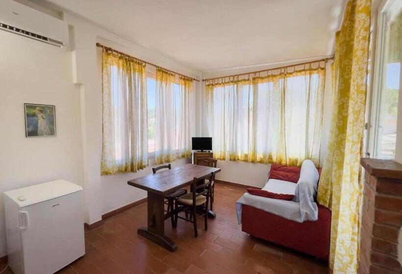 带1个卧室的带阳台的公寓, Azienda Agricola Sapereta