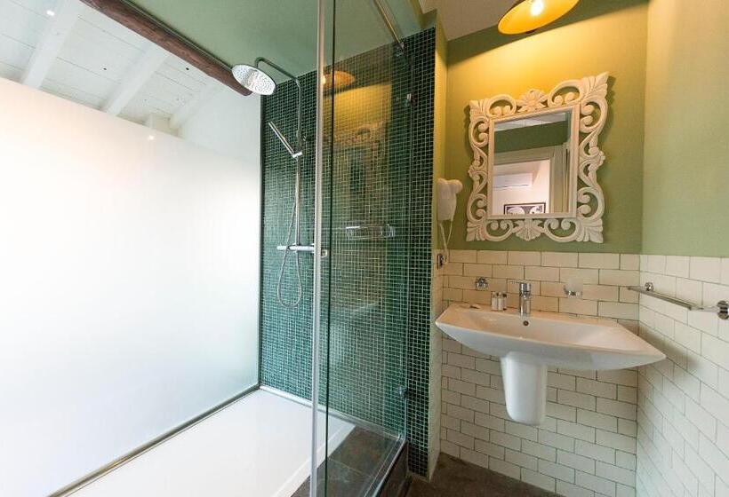 带露台的小型套房, La Boheme Chambres