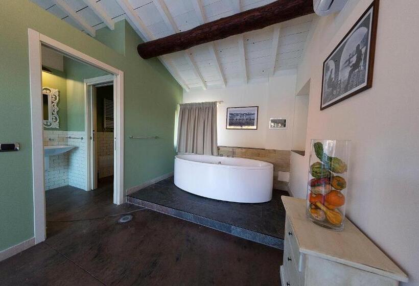 带露台的小型套房, La Boheme Chambres