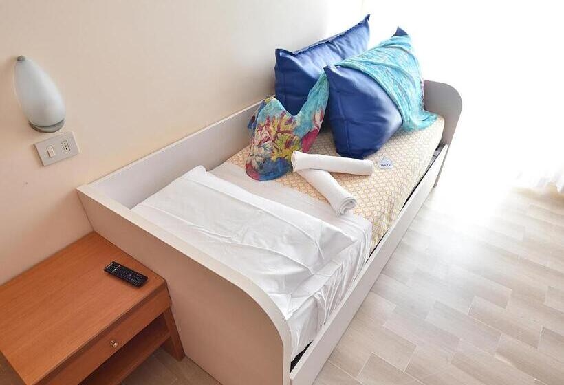 带1个卧室的带阳台的公寓, Silvi Marina Sea Resort