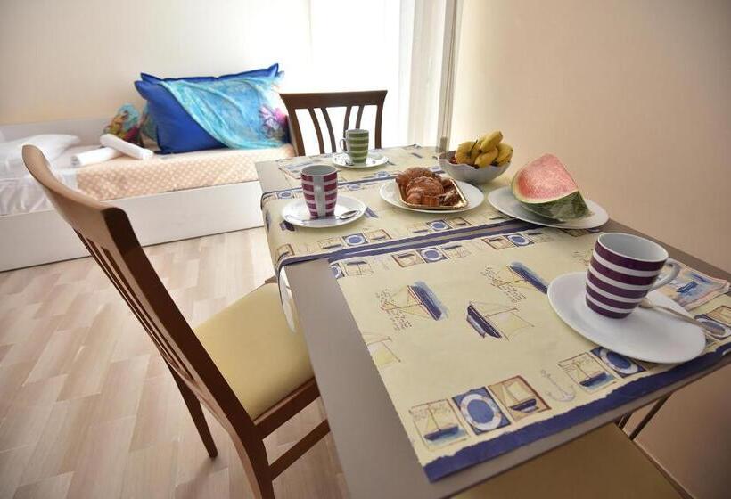 آپارتمان 1 خوابه با بالکن, Silvi Marina Sea Resort