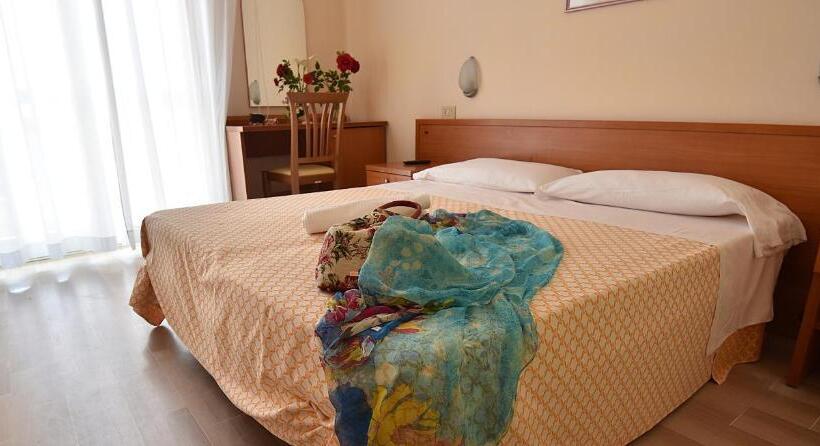آپارتمان 1 خوابه با بالکن, Silvi Marina Sea Resort