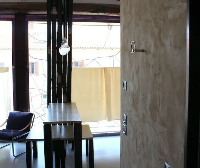 スタンダードスタジオ, Agriturismo Casamatilda