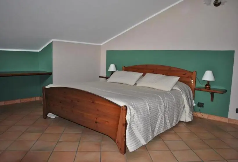 Huoneisto 2 Makuuhuonetta, Agriturismo L Ciabot