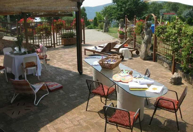 スタンダードスタジオ, Agriturismo Peterpan
