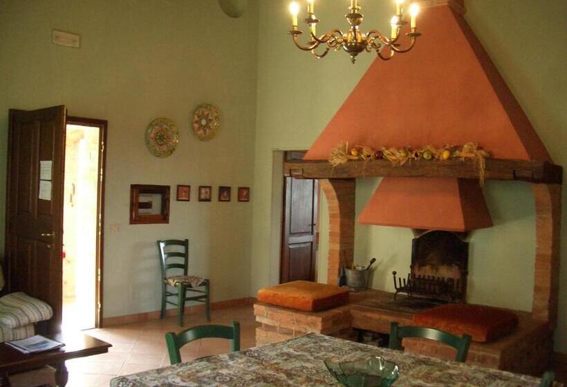 2 Bedrooms Apartment Lake View, Agriturismo Vergelle