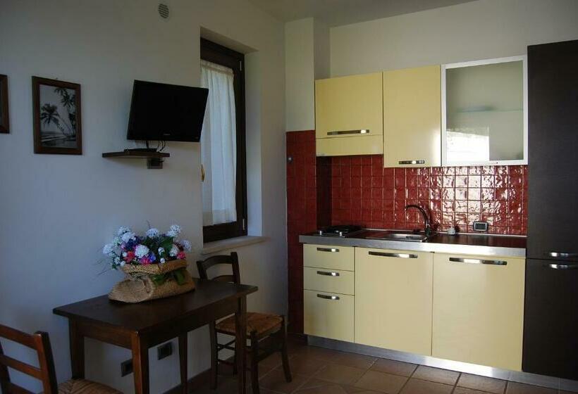 استودیو استاندارد با چشمانداز استخر, Domus Umbra