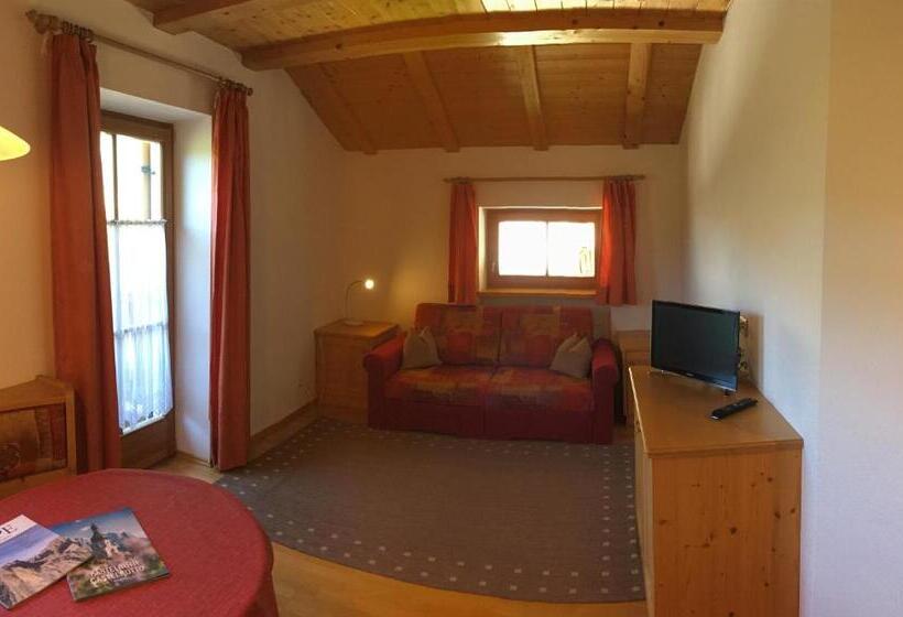 شقة غرفتين, Lafreiderhof