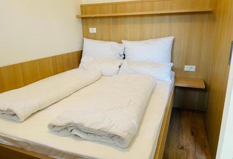 شقة غرفة واحدة, Residence Bichler