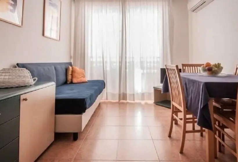 آپارتمان 1 خوابه با بالکن و چشم‌انداز دریا, Residence La Rosa Di Nettuno