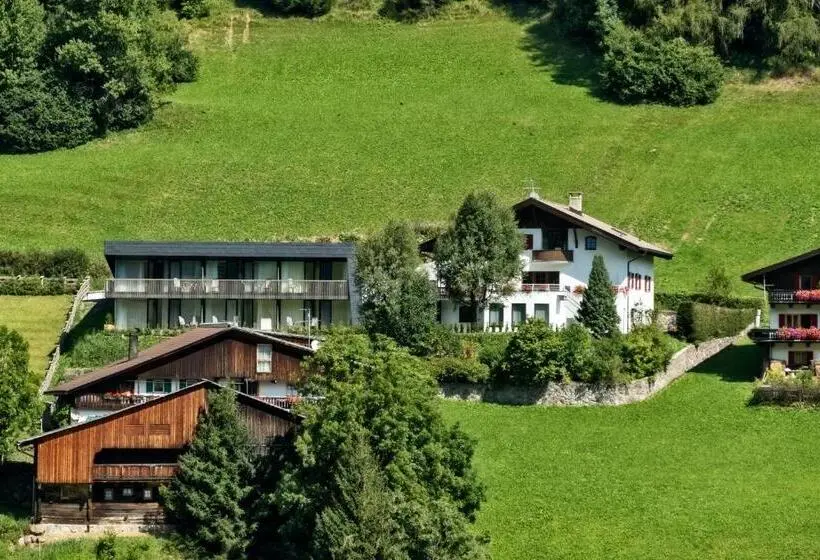 Huoneisto 1 Makuuhuone, Villa Rainer