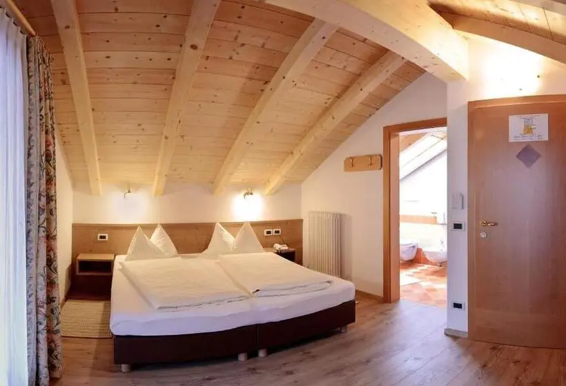 Standard-huone Parveke, Apart Residence Rautal S