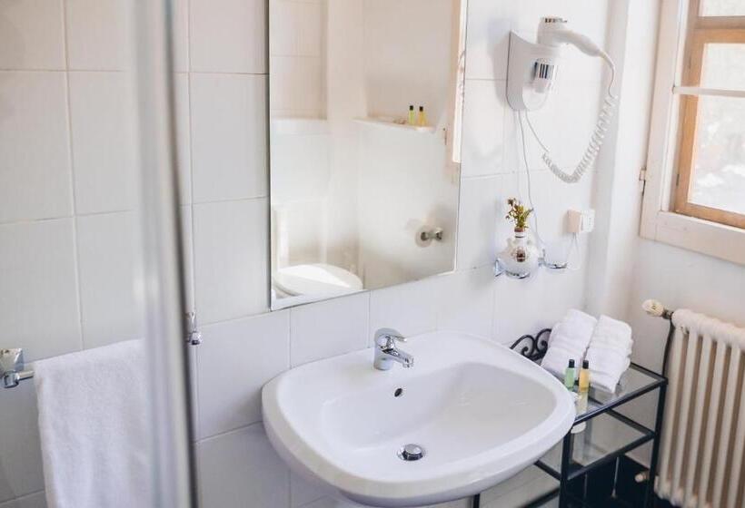 スタンダードトリプルルーム, Agriturismo Montevecchio Isolani