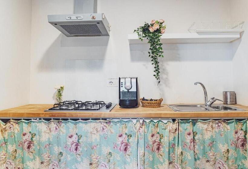 Студия Стандарт, Agriturismo Montevecchio Isolani