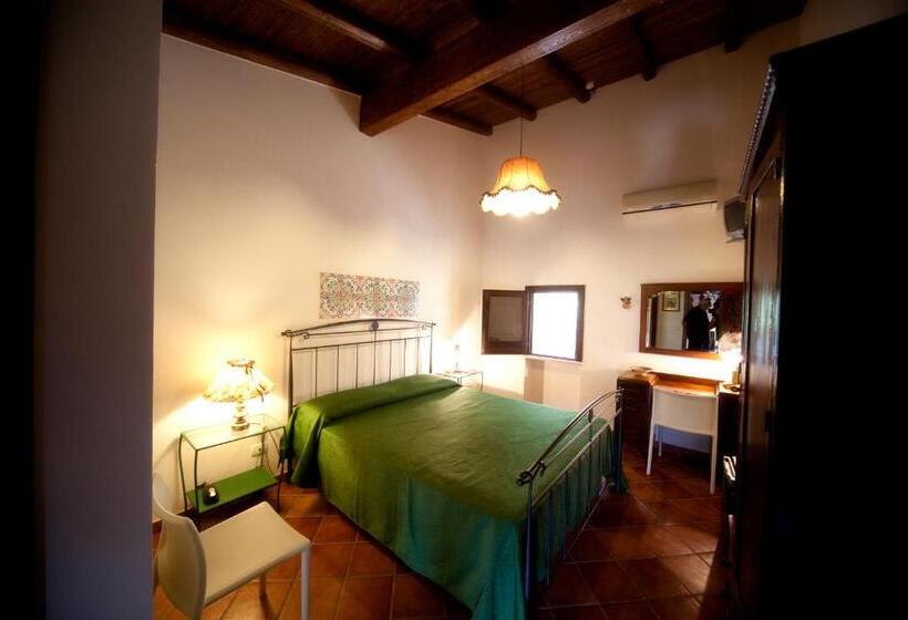 스탠다드 룸, Turismo Rurale Baglio Fastuchera