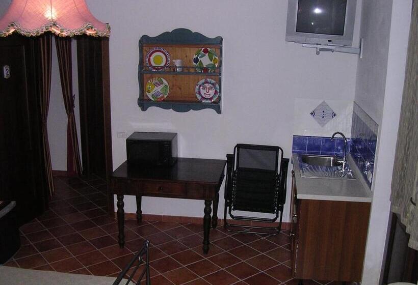 컴포트 트리플 룸, Turismo Rurale Baglio Fastuchera