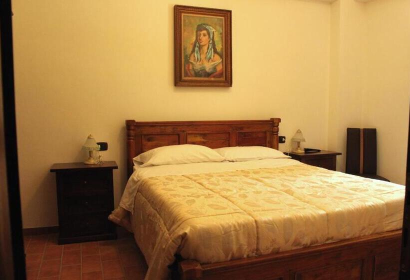 דירת חדר, Il Feudo Dei Pierleoni