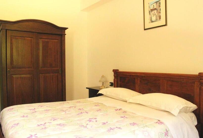 דירת חדר, Il Feudo Dei Pierleoni