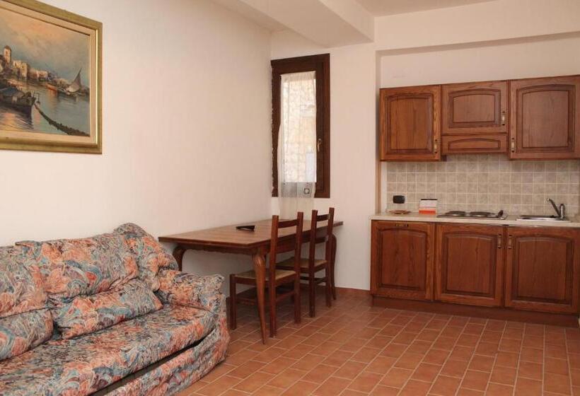 דירת שני חדרים, Il Feudo Dei Pierleoni