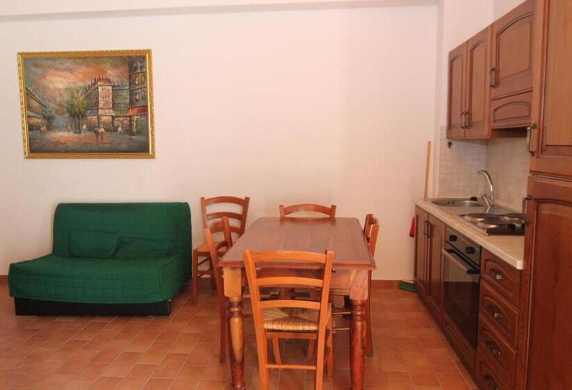 דירת חדר, Il Feudo Dei Pierleoni