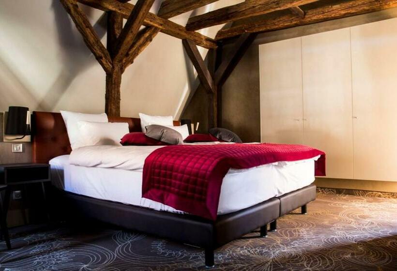 סוויטה, La Couronne