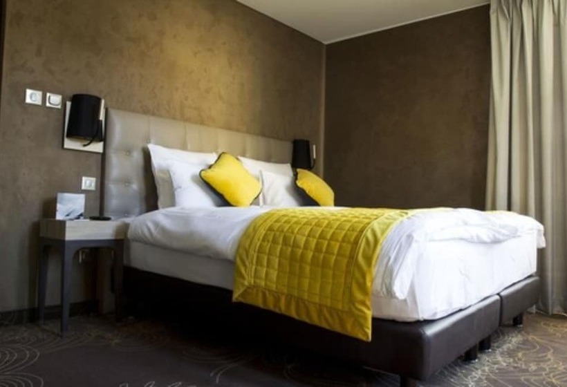 חדר סטנדרט, La Couronne