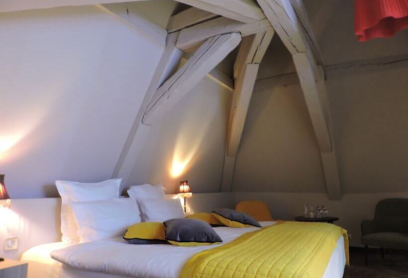 חדר סופריור, La Couronne