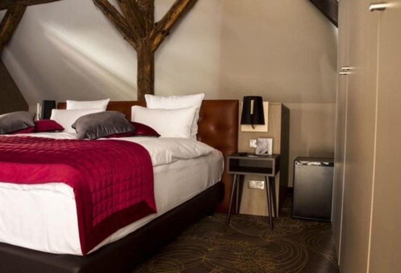 סוויטה, La Couronne