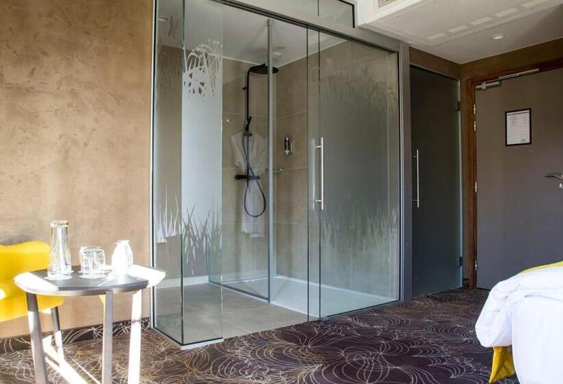 חדר סטנדרט, La Couronne