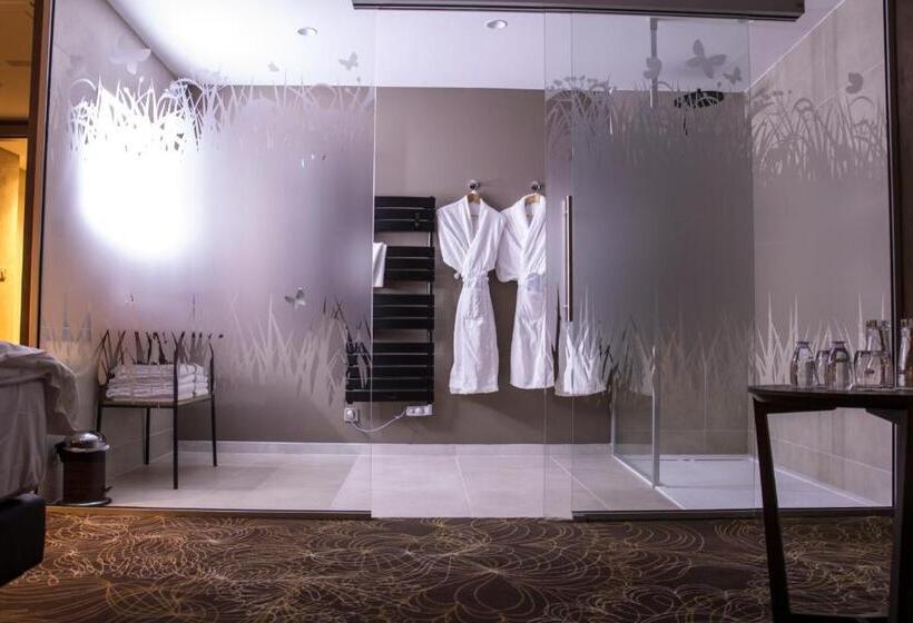 Семейный Номер Deluxe, La Couronne